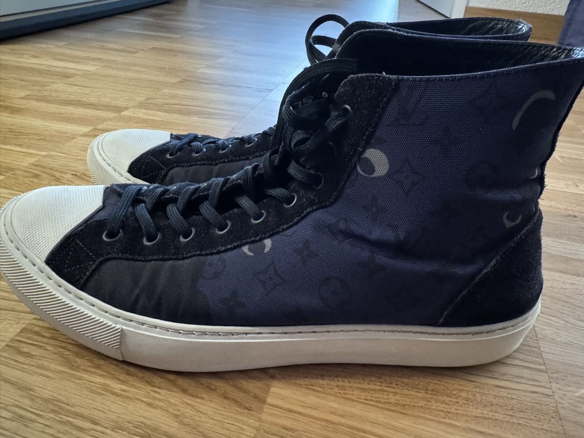 Louis Vuitton Scarpe da uomo: Louis Vuitton High Top Trainers, Size 9 – Usato da Basel venduto da Melchior_58 1