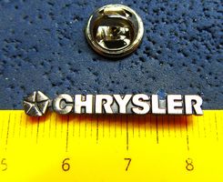 CHRYSLER AUTO LOGO KLEIN-SCHMAL-EDEL AUTO PIN GEPRÄGT SILBRI