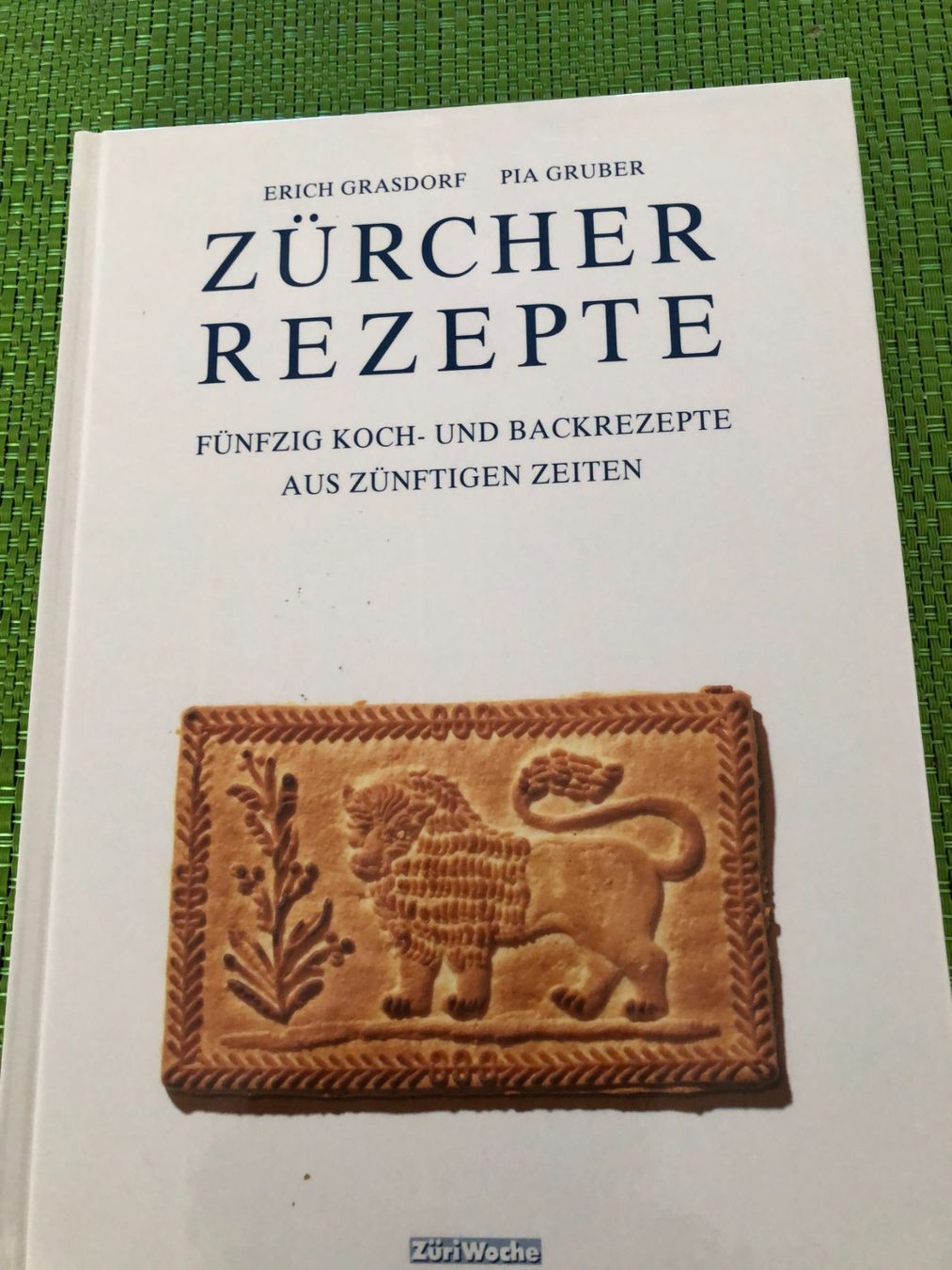 Libri: Kochbuch Zürcher Rezepte – Usato da Freienstein venduto da ErnaS01