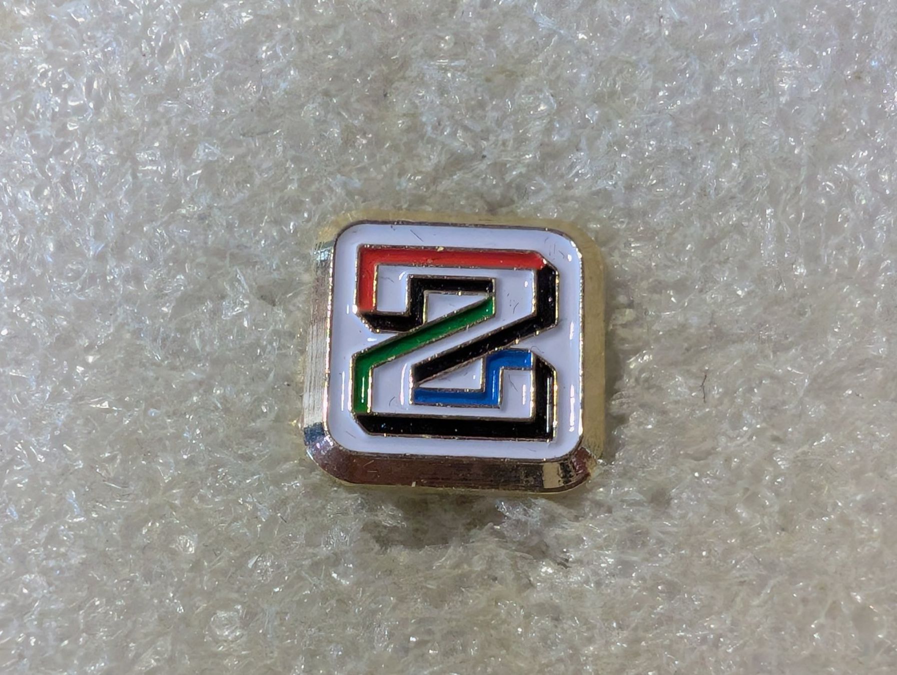 Placchette & Badge: Ansteckpin 172: Z – Usato da Oppligen venduto da Pin-Fall-Shop