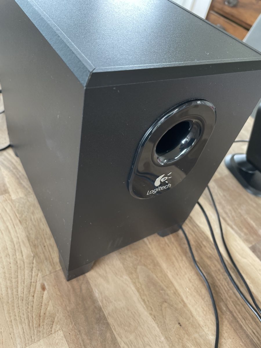 Logitech Lautsprecher: Logitech PC Lautsprecher-System 2.1 Subwoofer – Gebraucht aus Fällanden von  3