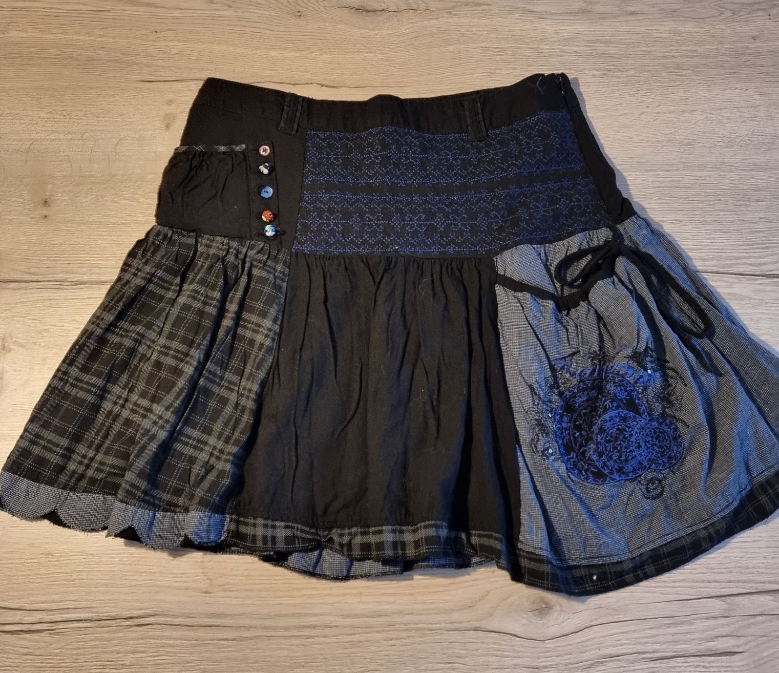 Desigual Kleiderpakete: Lot Desigual XL – Gebraucht aus st-Léonard von Pegaze0 6