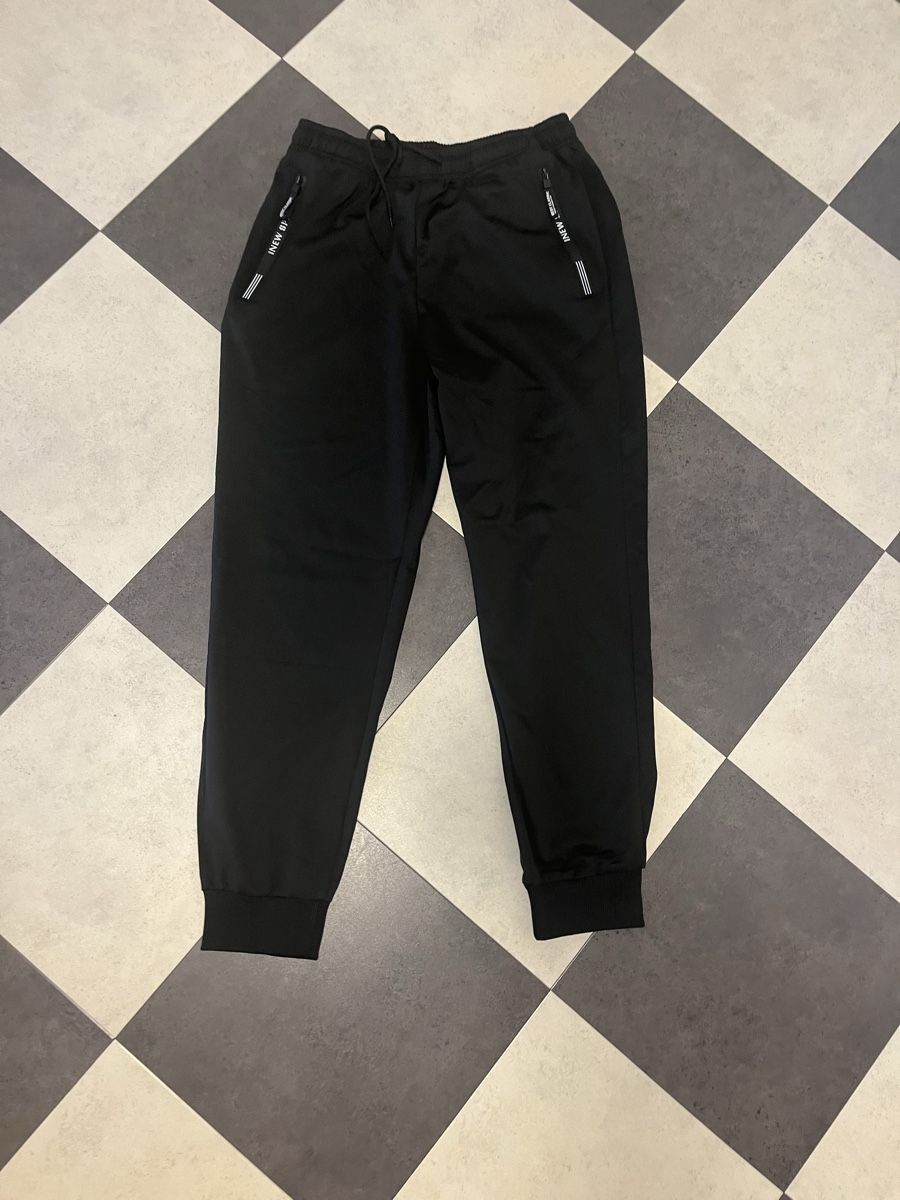 Pantaloni: Schwarzi Jogginghose Trainingshose – Nuovo (secondo la descrizione) da Luzern venduto da Boudin03