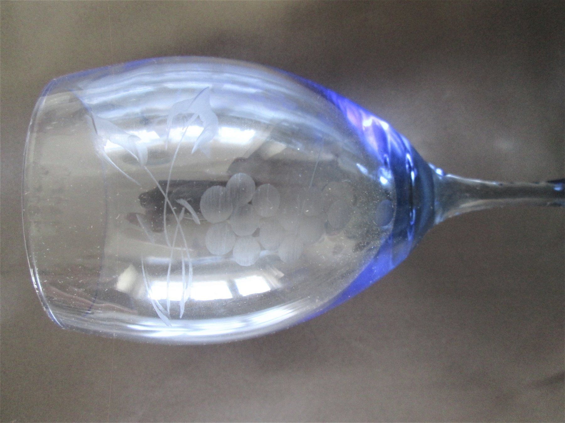 Altro in Stoviglie & Bicchieri: Flasche und vier siebbedruckte Gläser – Usato da Sementina venduto da babucia 1
