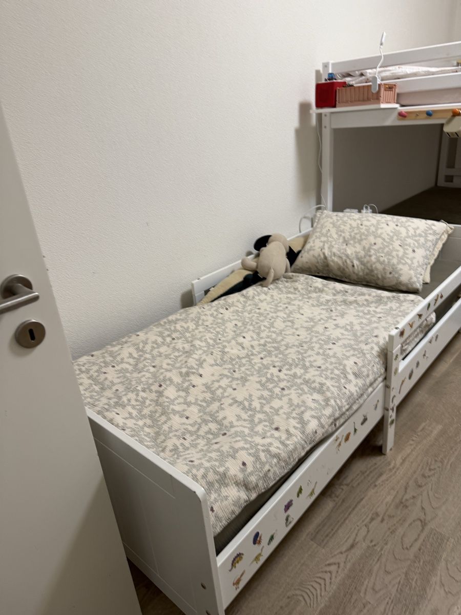 Letti: Kids bed 90/200 – Usato da Basel venduto da ana_kf2w 1