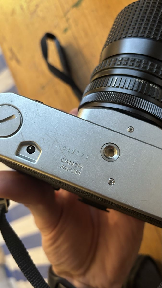 Canon Fotocamera: Canon AV1 Kamera AV 1 – Usato da Bremgarten AG venduto da david12345 4