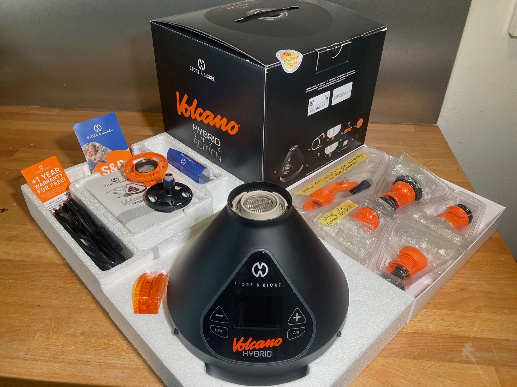 Storz & Bickel Altri Prodotti per fumatori: Volcano Hybrid Onyx Edition – Nuovo (secondo la descrizione) da Lausanne venduto da Tapirouge 1