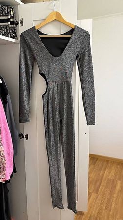 Damen-Jumpsuit / Einteiler und Kleider zu verkaufen