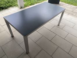 Gartentisch 