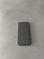 iPhone 11 128 GB mit Zubehör