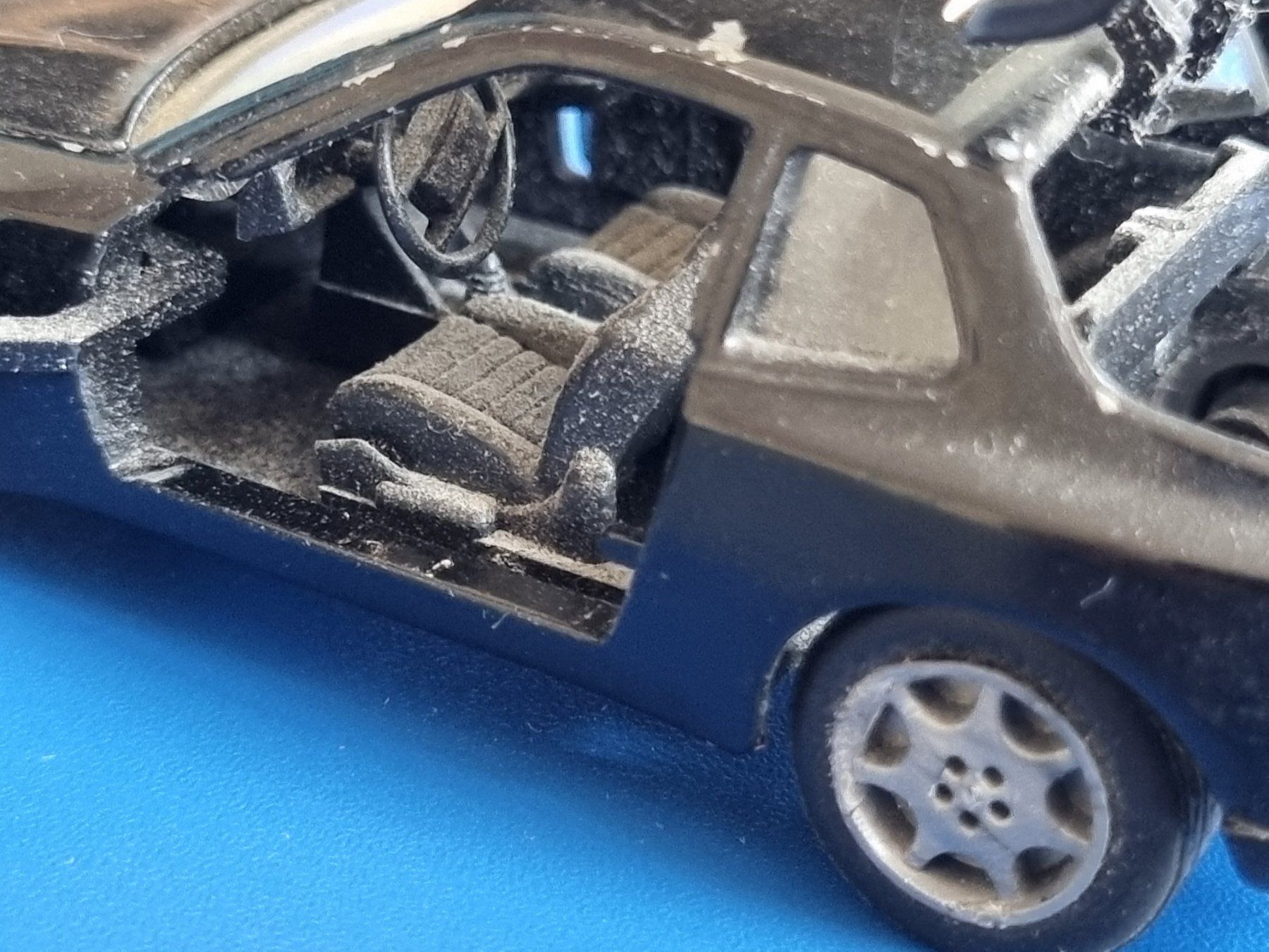 Porsche Modellini d'auto: Porsche 944 S2 Madi in R Germany – Usato da Schaffhausen venduto da Leveron13 2