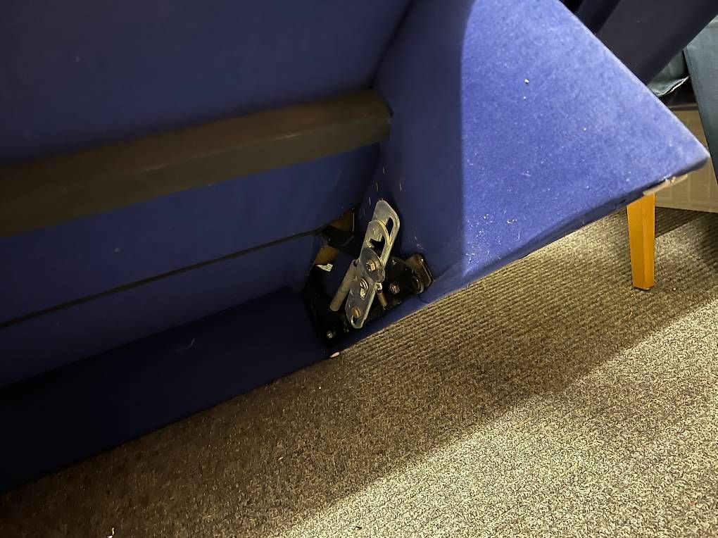 Sofas: Altes Bettsofa – D'occasion à Buttwil par 1zorro 2