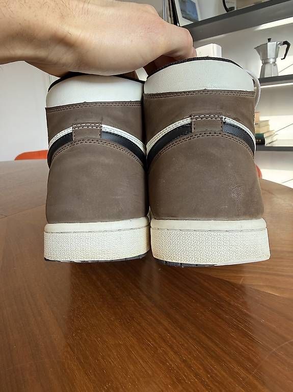 Jordan Scarpe da uomo: Jordan 1 Retro High Dark Mocha – Usato da Solothurn venduto da jor_9bz9 2