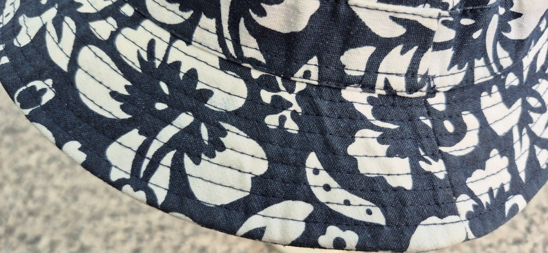 Copricapi, berretti & cappellini: Cooler Sonnenhut mit Blumenmotiv – Usato da Eggersriet venduto da Fredb 3