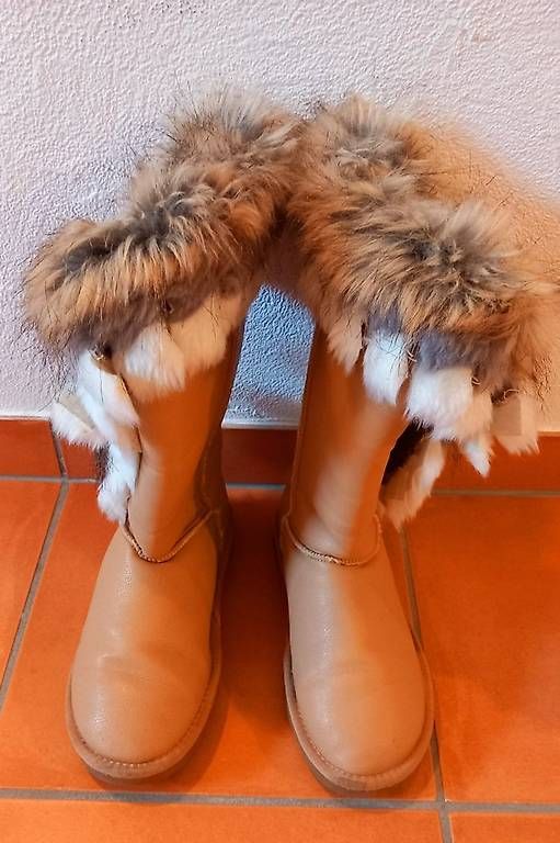 Scarpe da donna: Winterstiefel Gr. 39 Kunstfell – Usato da Rikon im Tösstal venduto da maverik08 2