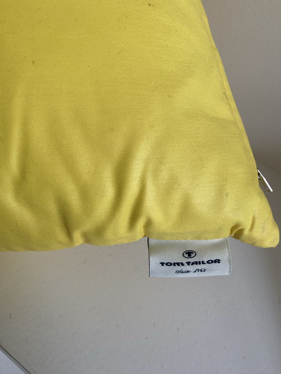 Kissen: TOM TAILOR HOME 2 Dekokissen, gelb – Neu (gemäss Beschreibung) aus Thalwil von Alice015 1