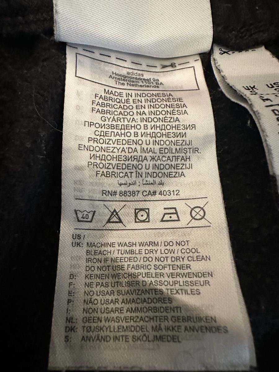 Adidas Pantaloni: Adidas Trainerhose – Usato da Eschenbach LU venduto da Tatzi1 8