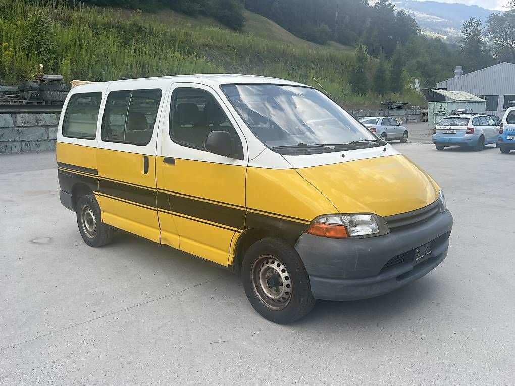 Autos: Toyota Hiace 2.7 – D'occasion à Thusis par LG.Autohandel 2