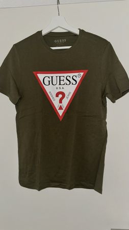 GUESS T-Shirt Grün Gr. S Slim Fit Herren Top Zustand