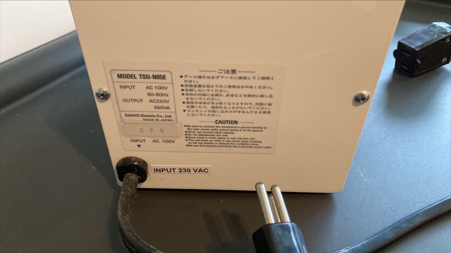 Convertitori: Sanyo TSU-N05E 550VA Step Up Transformer - 230V Input – Usato da Uster venduto da Pmak 1