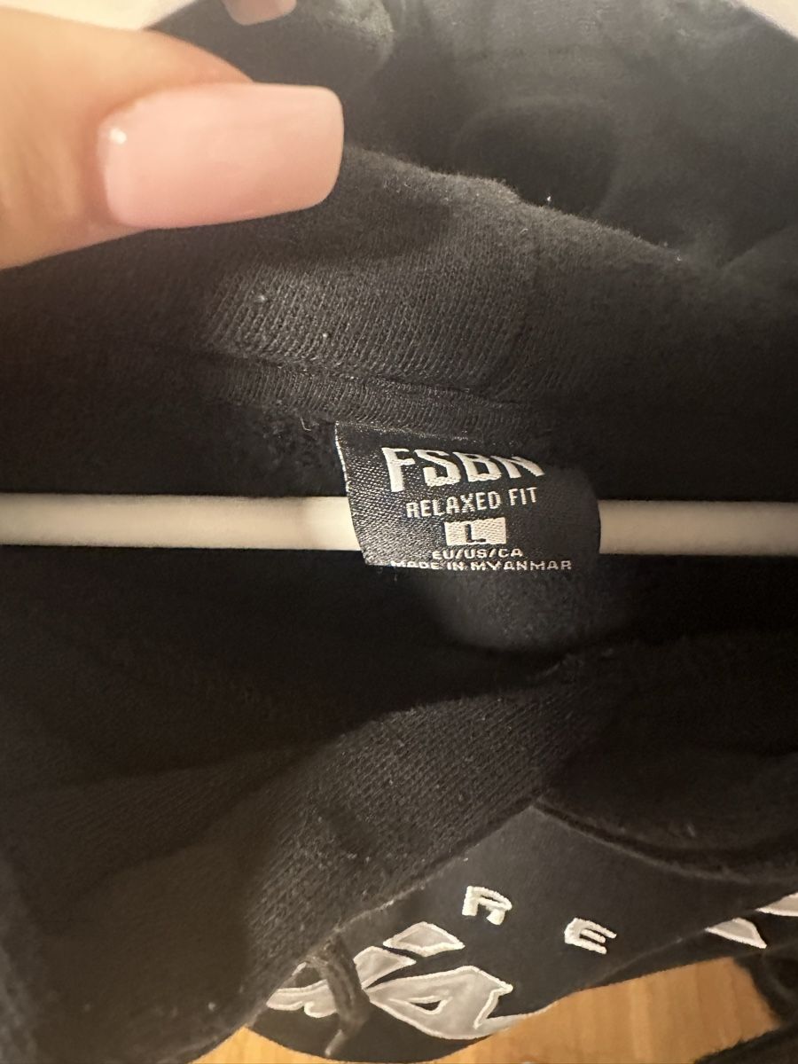 Maglioni & Felpe: Schwarzer Street Raised Hoodie Gr. L – Usato da Reinach BL venduto da Alles_muss_weg00 4
