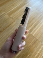 Tragbare wiederaufladbare Glättbürste
