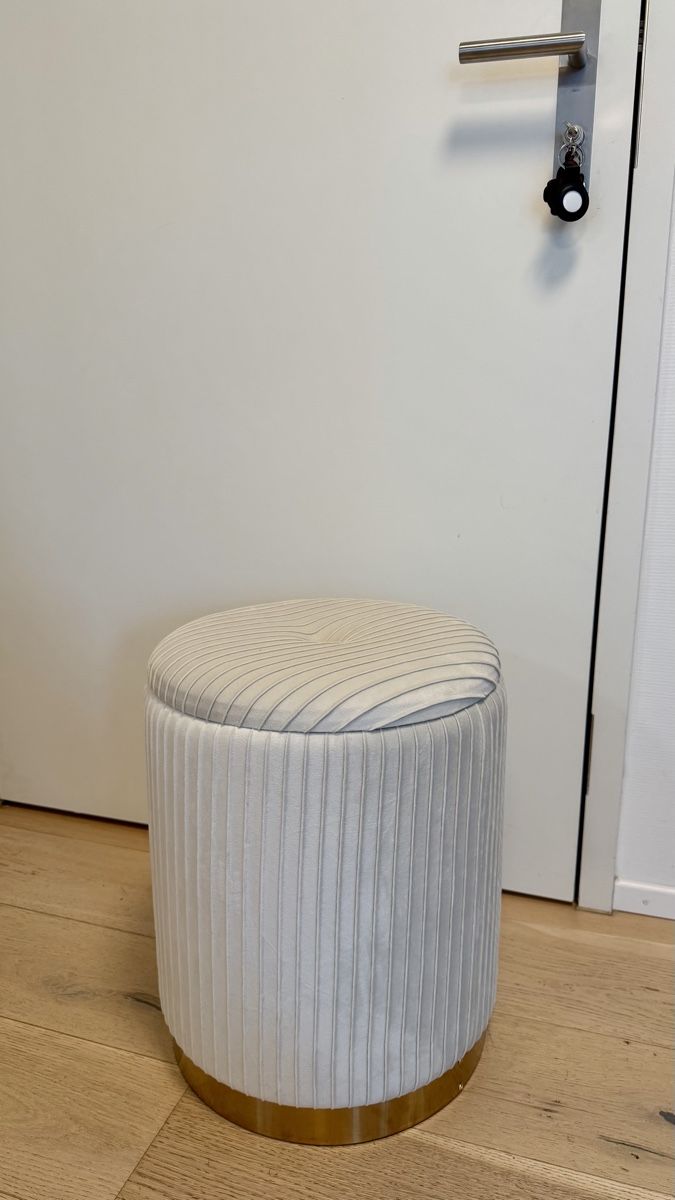 Maisons du Monde Velvet Storage Ottoman Stool Cream (Neu (gemäss ...