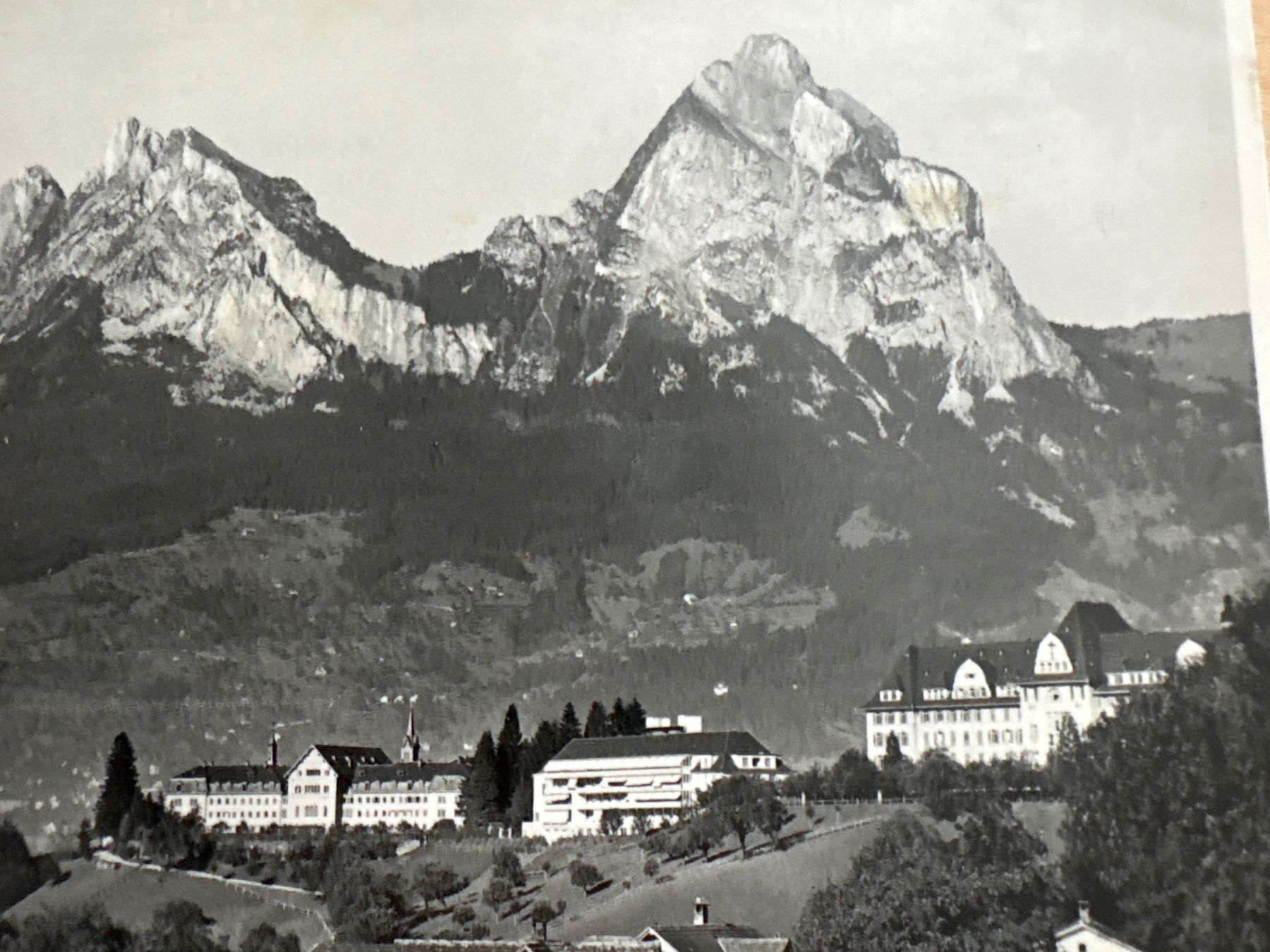 Cartoline postali: Alte Ansichtskarte: Institut Ingenbohl, Mythen, Brunnen – Usato da Ibach venduto da lisch3 1