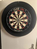 Dartscheibe mit Pfeilen