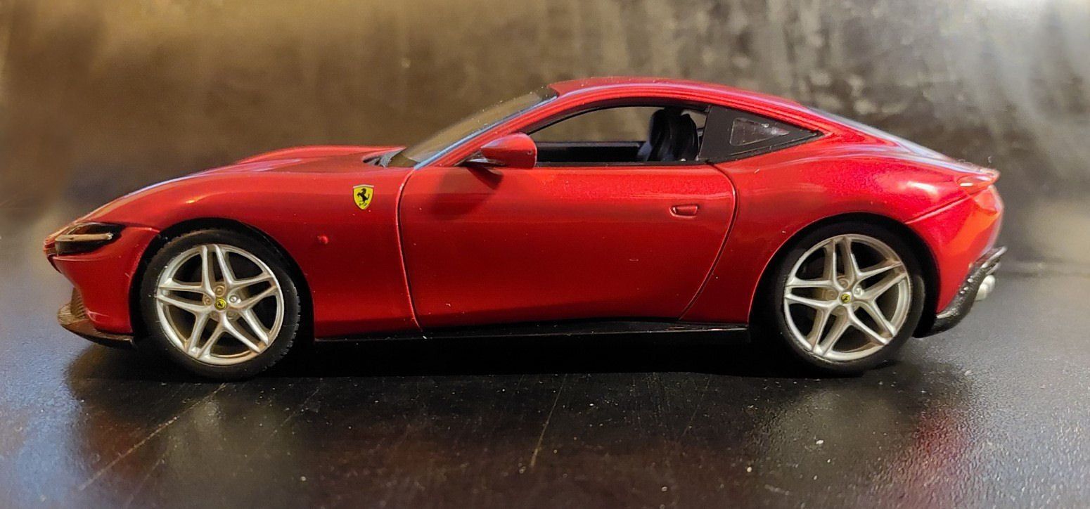 Bburago Modellini d'auto: Ferrari Roma – Usato da Herisau venduto da Simonalb 1