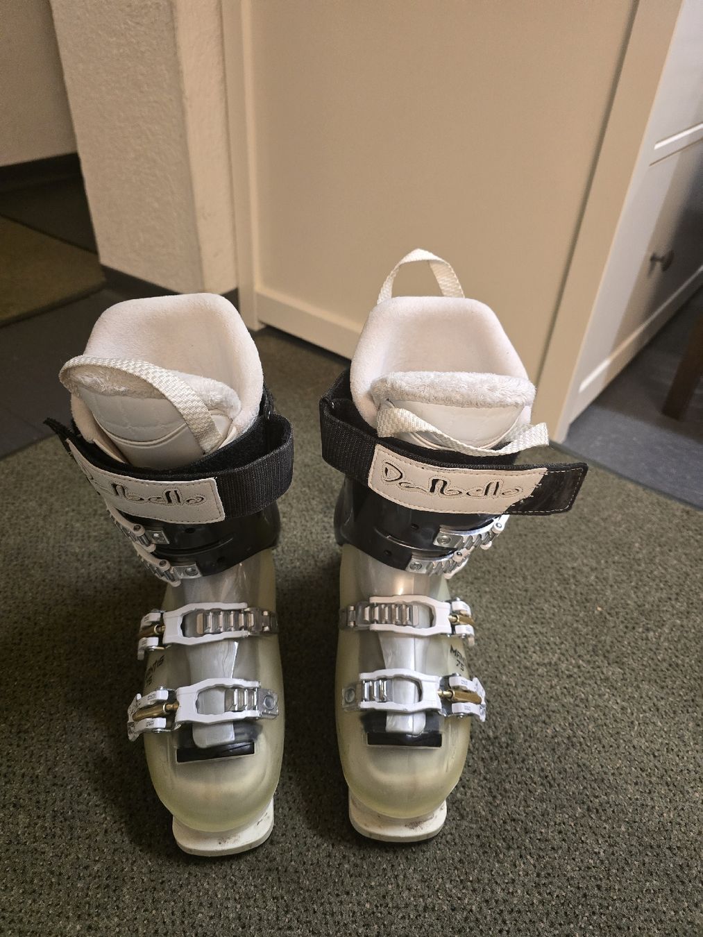 Scarpe da donna: Skischuhe Dalbello Mantis 75 gebraucht – Usato da Zürich venduto da Drago670 2