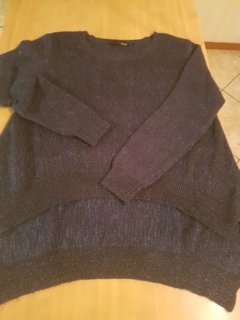 Pull taille L marque Miss Captain matière douce