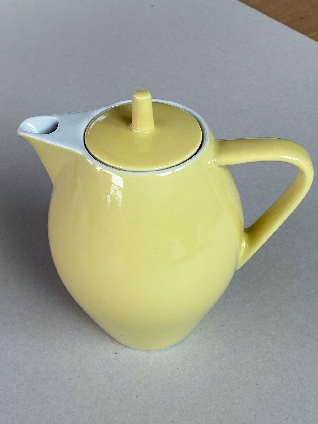 Rössler Teiere: Rössler Kaffekrug mit Deckel - gelb – Usato da Wittnau venduto da flocke