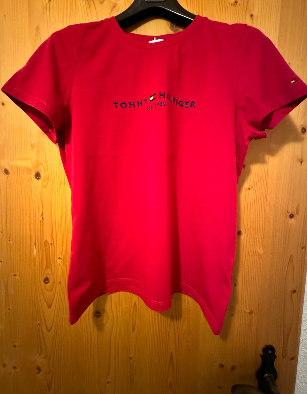 Tommy Hilfiger T-Shirts: T-Shirt Thommy Hilfiger – Neu (gemäss Beschreibung) aus Appenzell von Sonnschein_