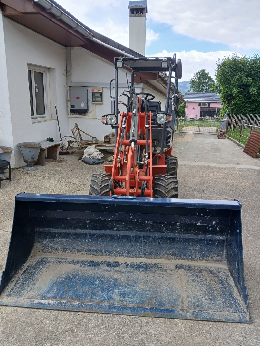 Trattori: Chargeur à pneus – Usato da St-Imier venduto da pie_h66l 4