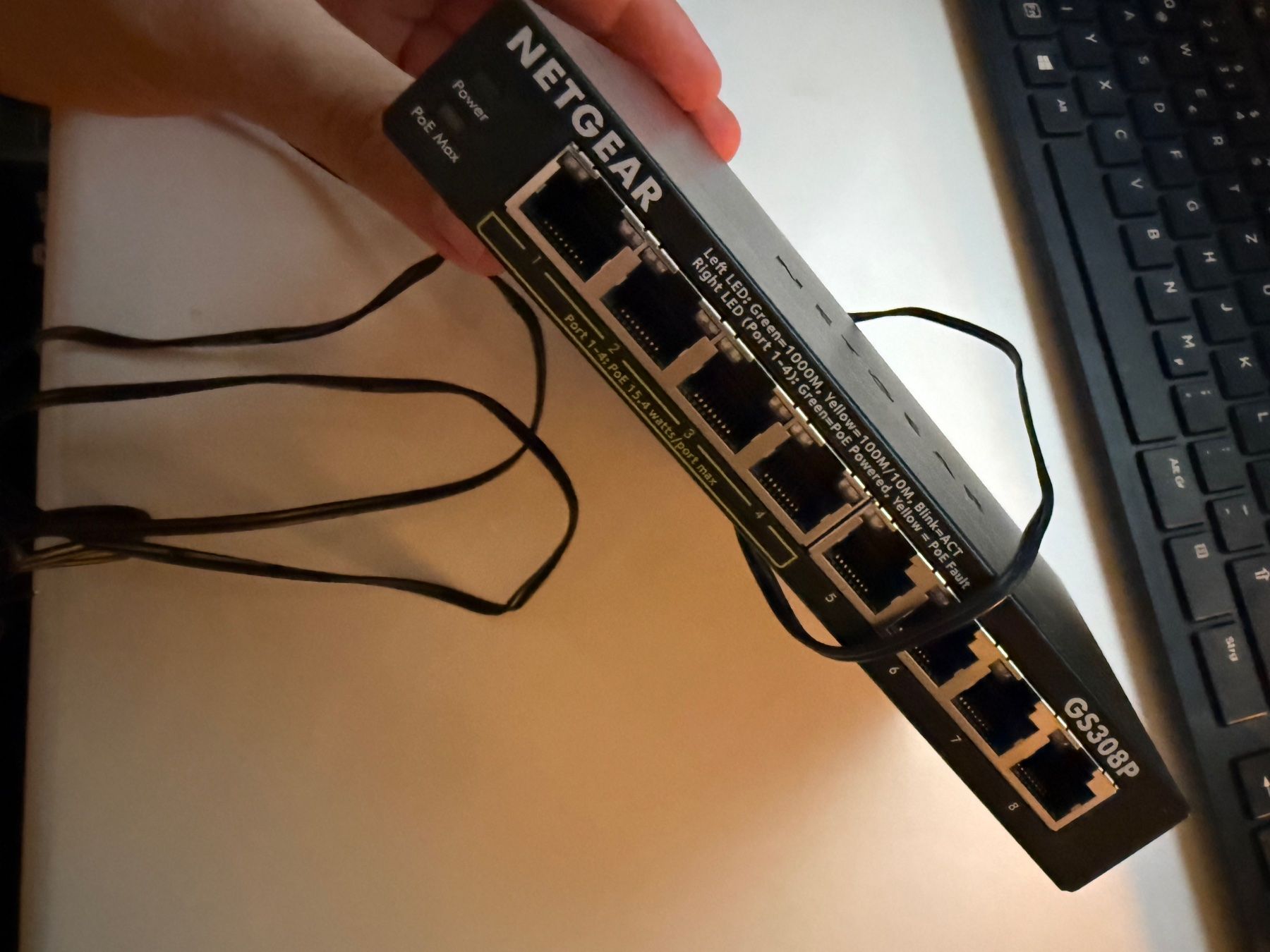 Netgear Hubs & Switches: GS308P NETGEAR – Gebraucht aus Oberriet SG von Petros.