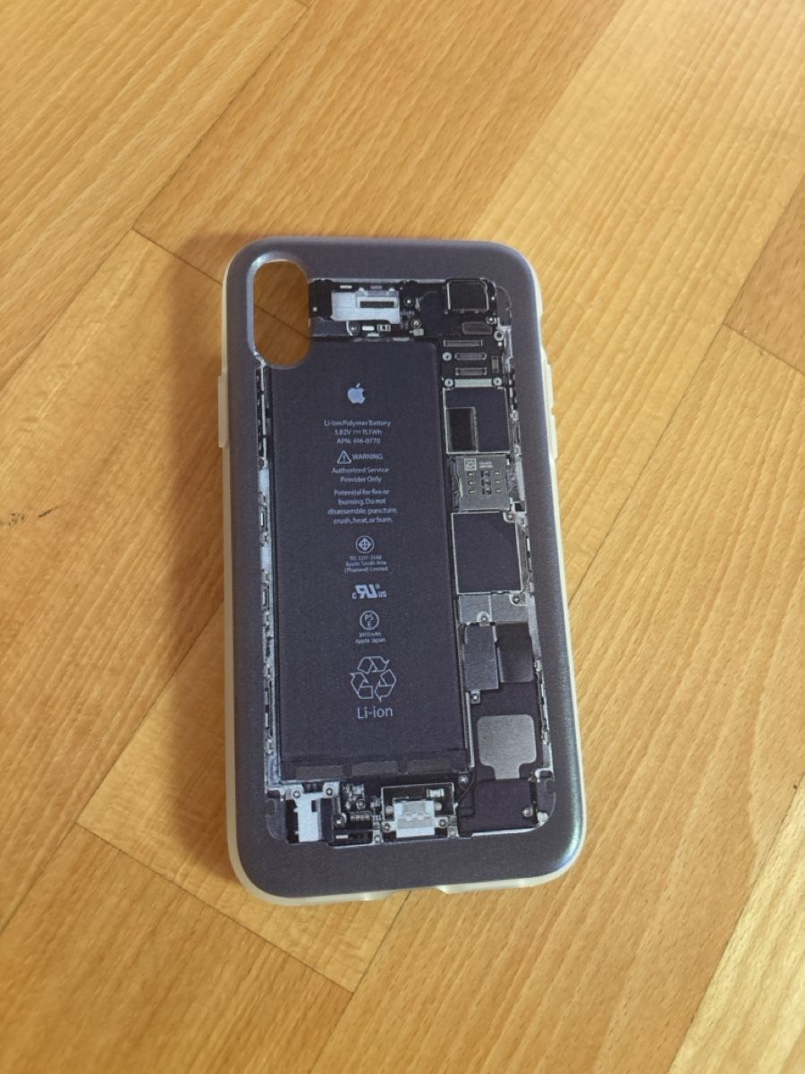 Covers & Schutzfolien: iPhone X cover – Gebraucht aus Chexbres von doe_xns6