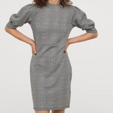 H&M 🩶🤍🖤 robe à carreaux cintrée & manches bouffantes S