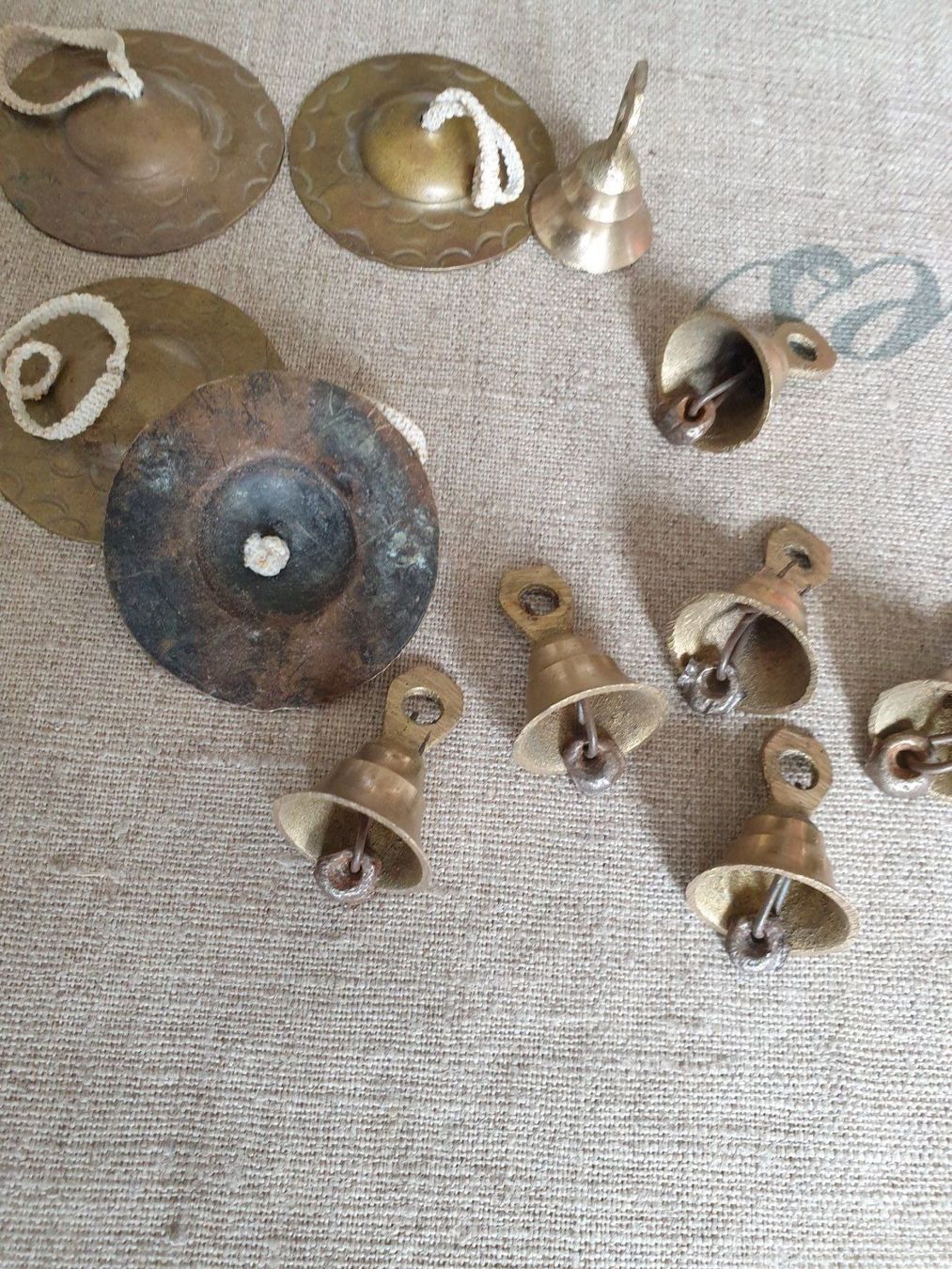Campanacci mucche: Antike Indische Fingerglocken – Usato da Bottmingen venduto da sandy_2