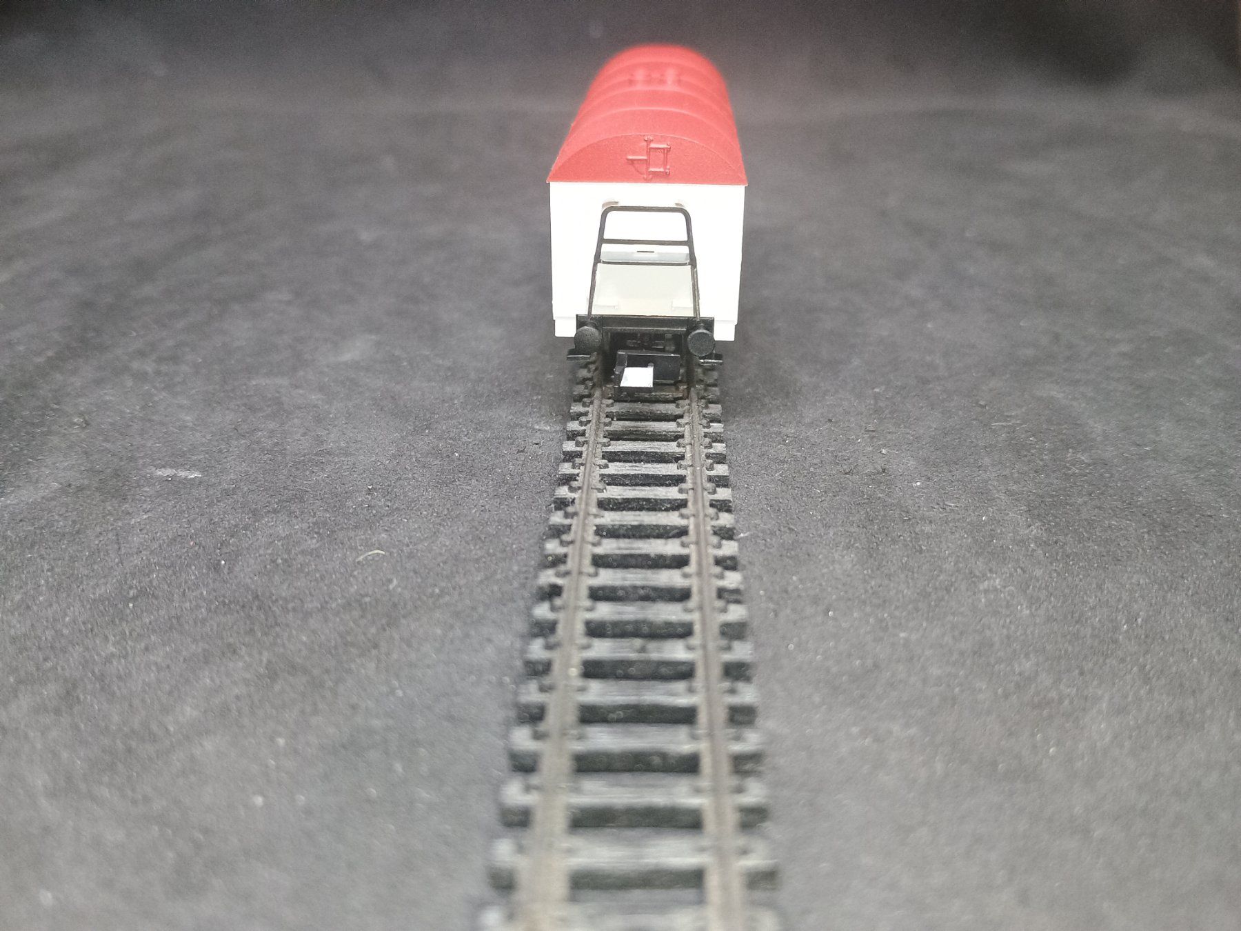 Fleischmann Modellini di ferrovie: Spur N Fleischmann "König Pilsner" Bierwagen – Usato da Bätterkinden venduto da hob_6b8x 3