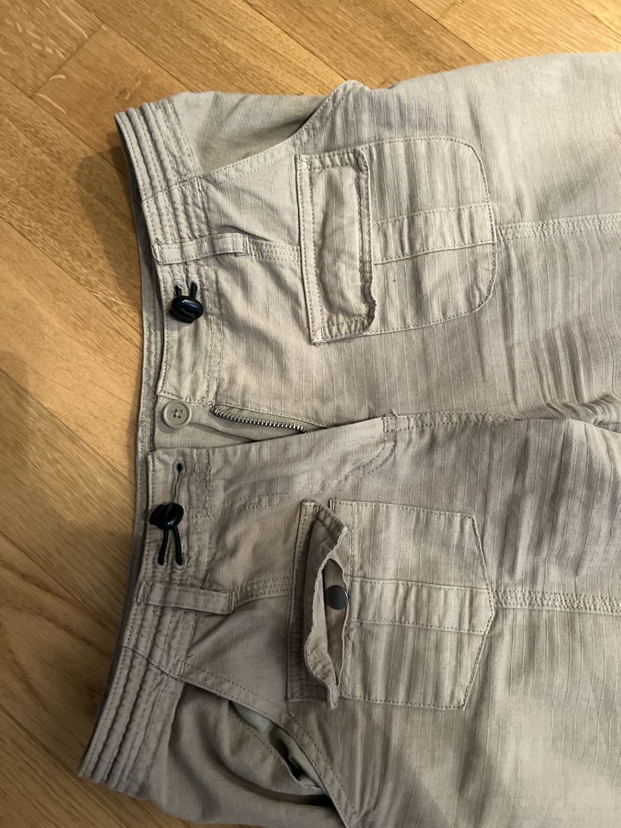 Brandy Melville Jeans: Brandy Melville Cargo Pants – Usato da Wettingen venduto da Jaaani 1
