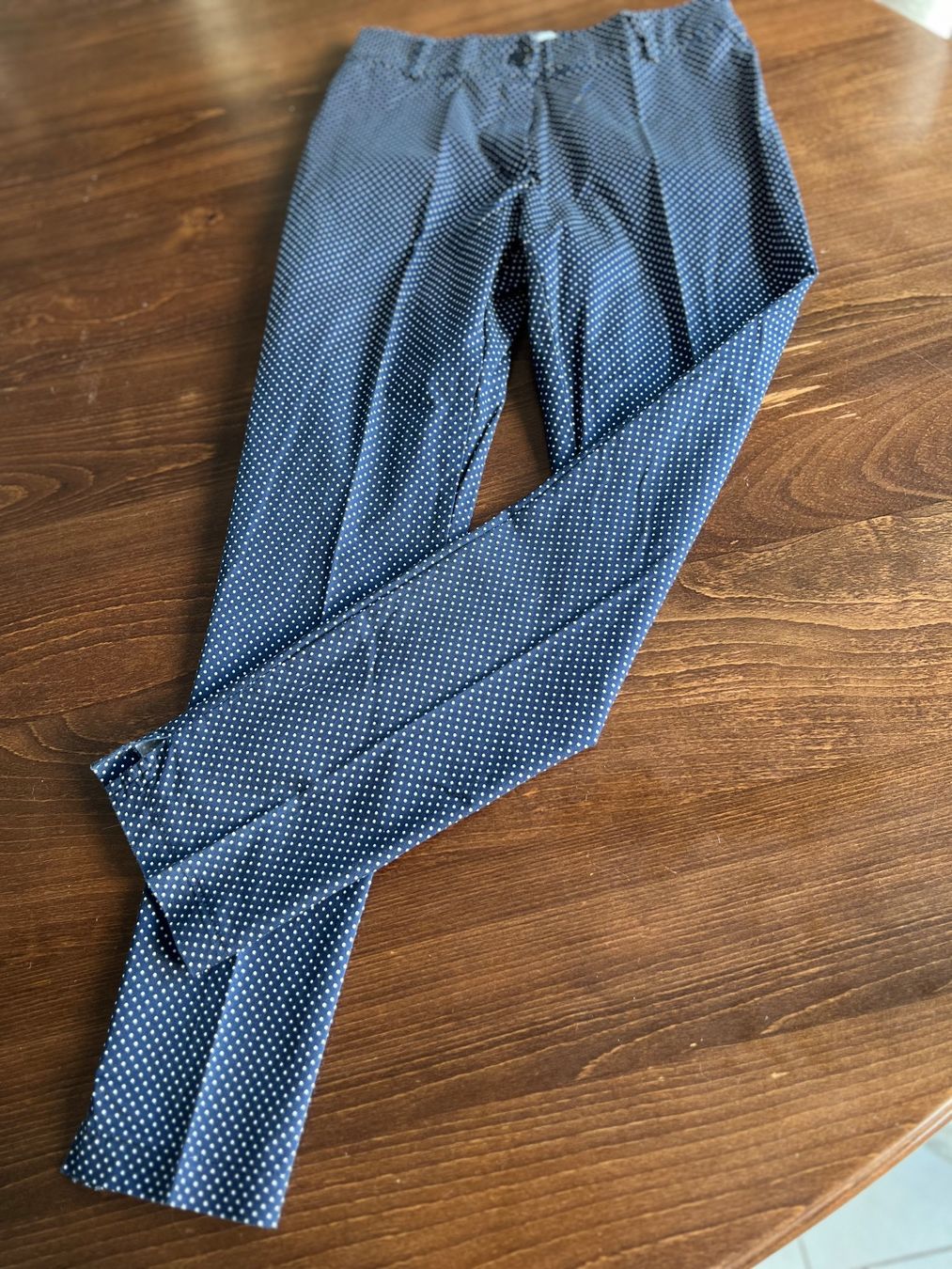 Pantaloni: Sommer Hose mit Pünktchen Gr. 36/38 (IT 44) – Usato da Ebmatingen venduto da Mistelu
