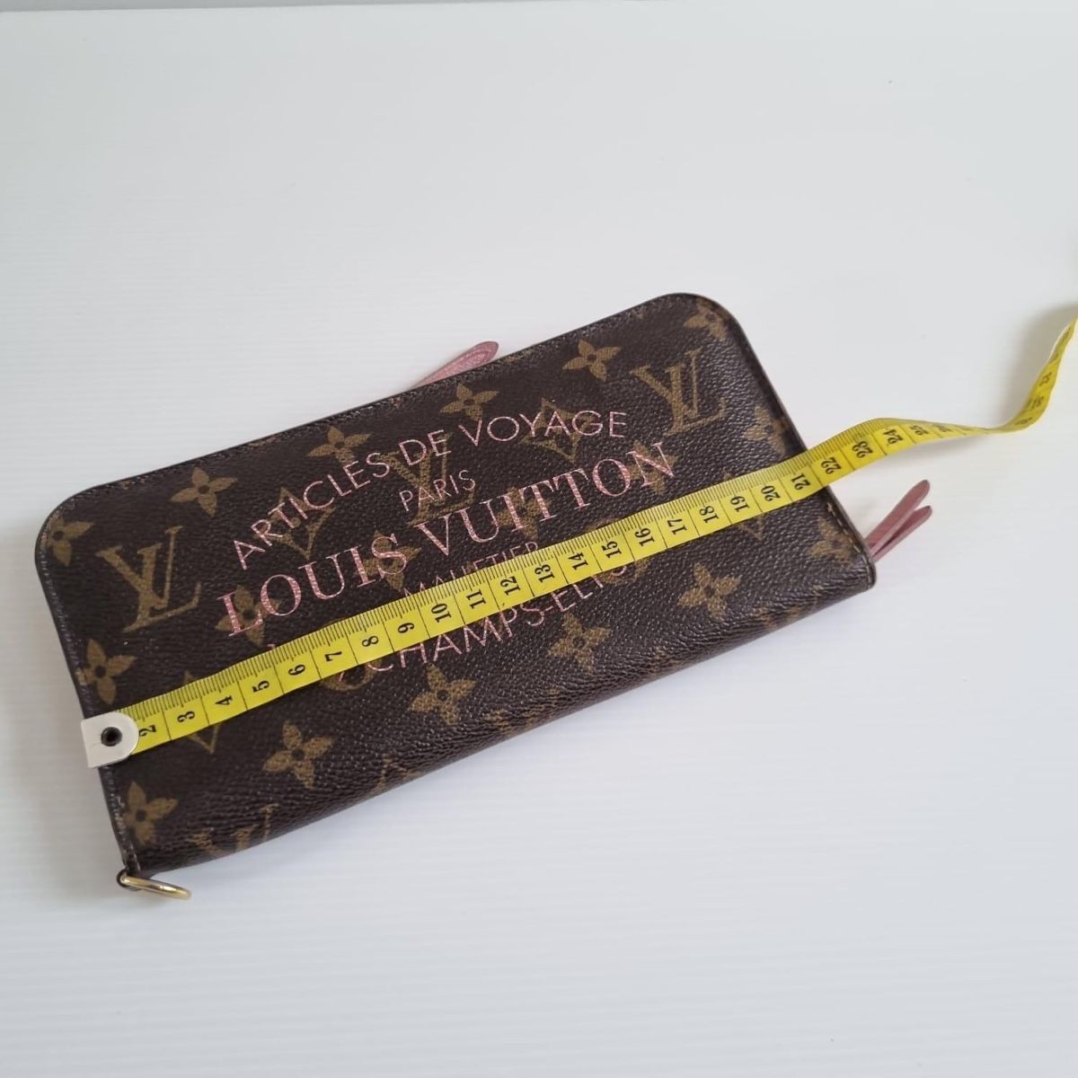 Louis Vuitton Portemonnaies: LV Insolite IKAT Indian Rose – D'occasion à Heimberg par Sabe_Frau 6