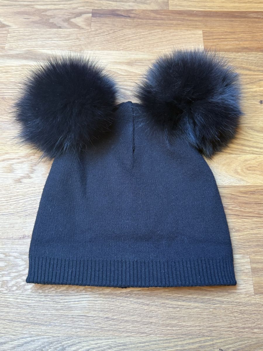 Chapeaux, bonnets & casquettes: Cappello in maglia con doppio pompon – D'occasion à Glis par dor_b2nc