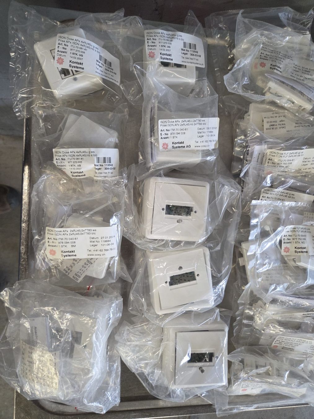 Alimentazione elettrica: ISDN Konvolut – Nuovo e nell'imballaggio originale da Oberhasli venduto da Cortina 2