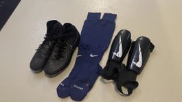 Nike Cyclone 360 Fussballschuhe, Grösse  41, Komplettset