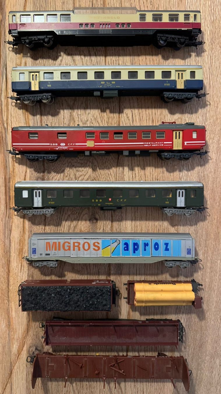 Lima Modellini di ferrovie: Lima, 9 Stück Wagen H0 – Usato da Jona venduto da grizzlyhedi01