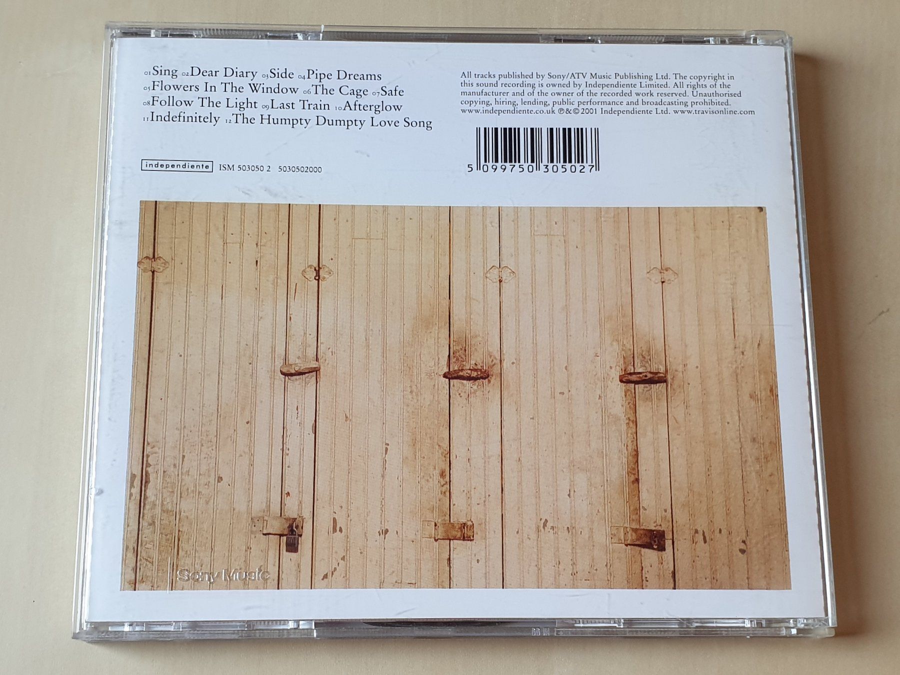 CDs: Travis The invisible Band – Gebraucht aus Stansstad von collectorsshop 1