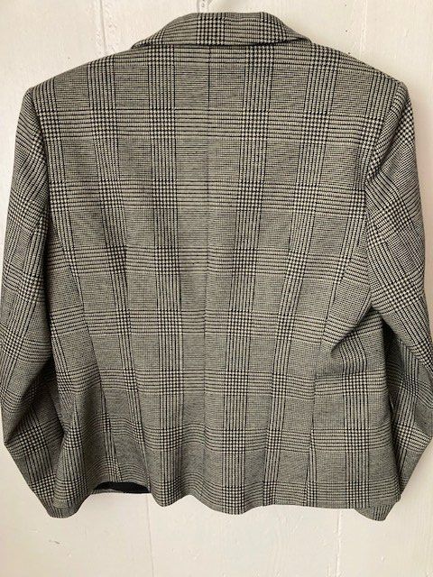 H&M Giacche: Eleganter Damenblazer Grösse 36/38 – Usato da Affoltern am Albis venduto da rollotomasi 1