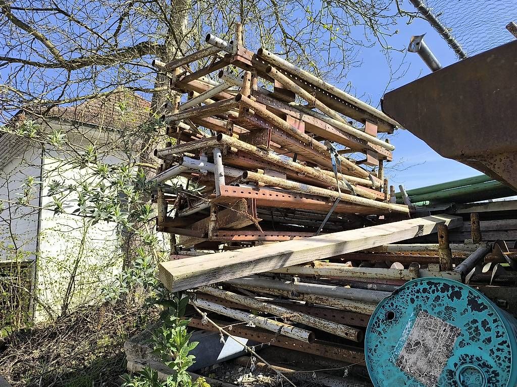 Scaffali: Holzgestelle – Usato da Walliswil-Nbipp venduto da australien2007 4